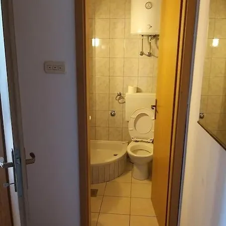 Nice On Quite Location Near City Center *