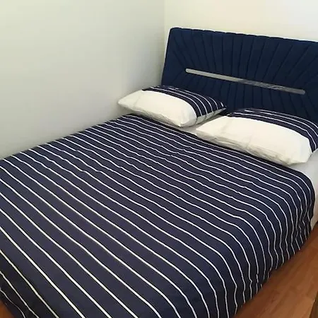 Διαμέρισμα Nice On Quite Location Near City Center *